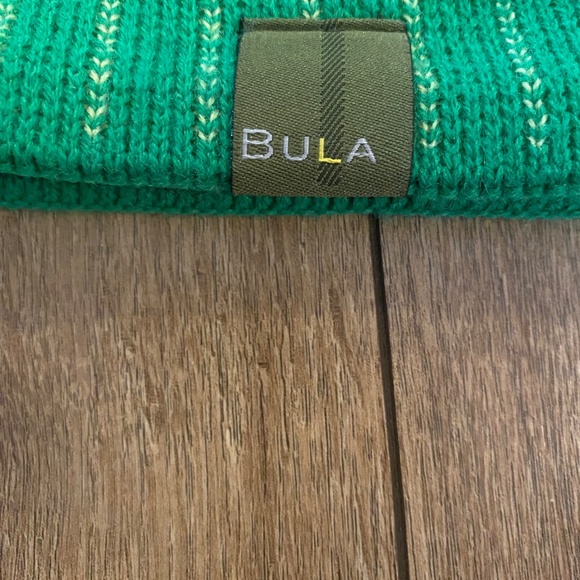 Bula made in Canada winter hat - Picture 2 of 5